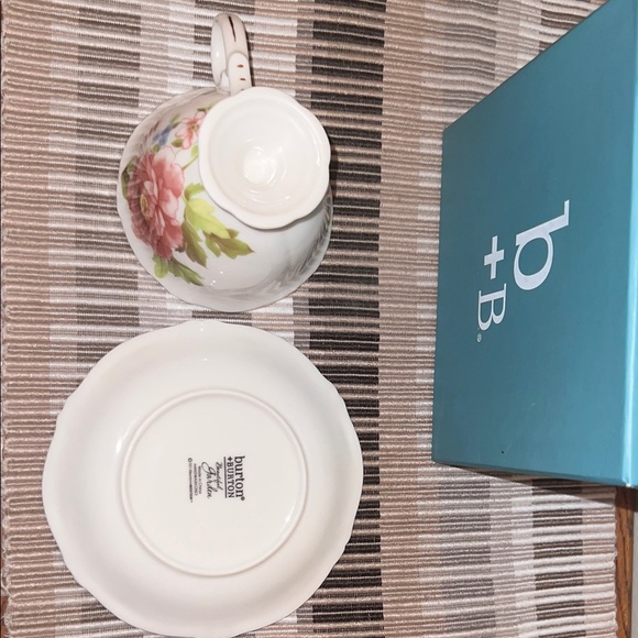 Burton + Burton Floral Peony Bone China Teacup & Saucer Set | Gift Box - Picture 5 of 8